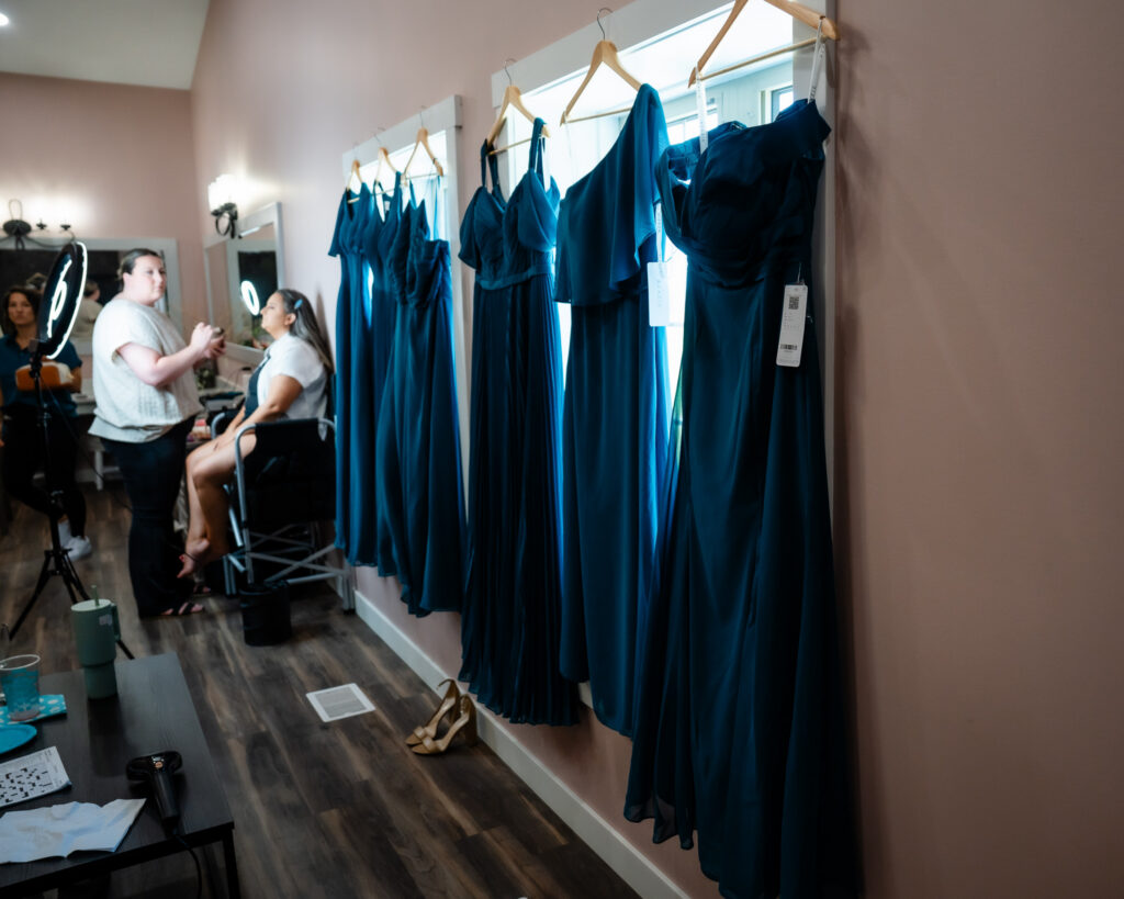 Bridal suite Bluebird Hill Iowa wedding venue