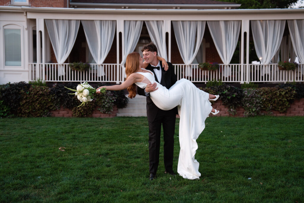 Romantic wedding poses of Iowa couple on their wedding day