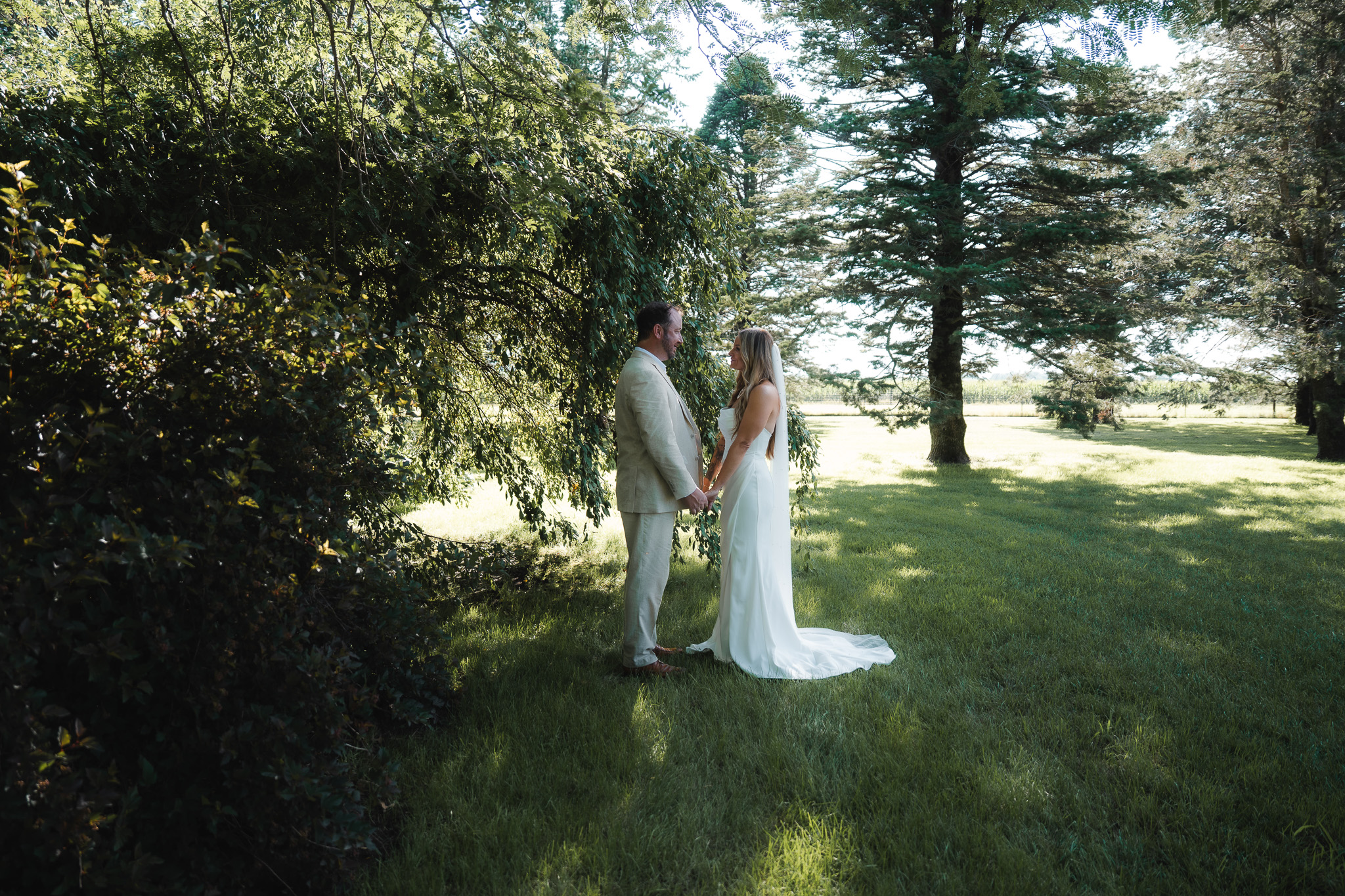 Romantic Iowa summer wedding at the Conrad Mansion